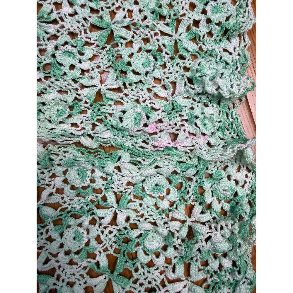 Vintage Handmade Crochet Lace Panels Green White Floral Rosette Set‎ of 6